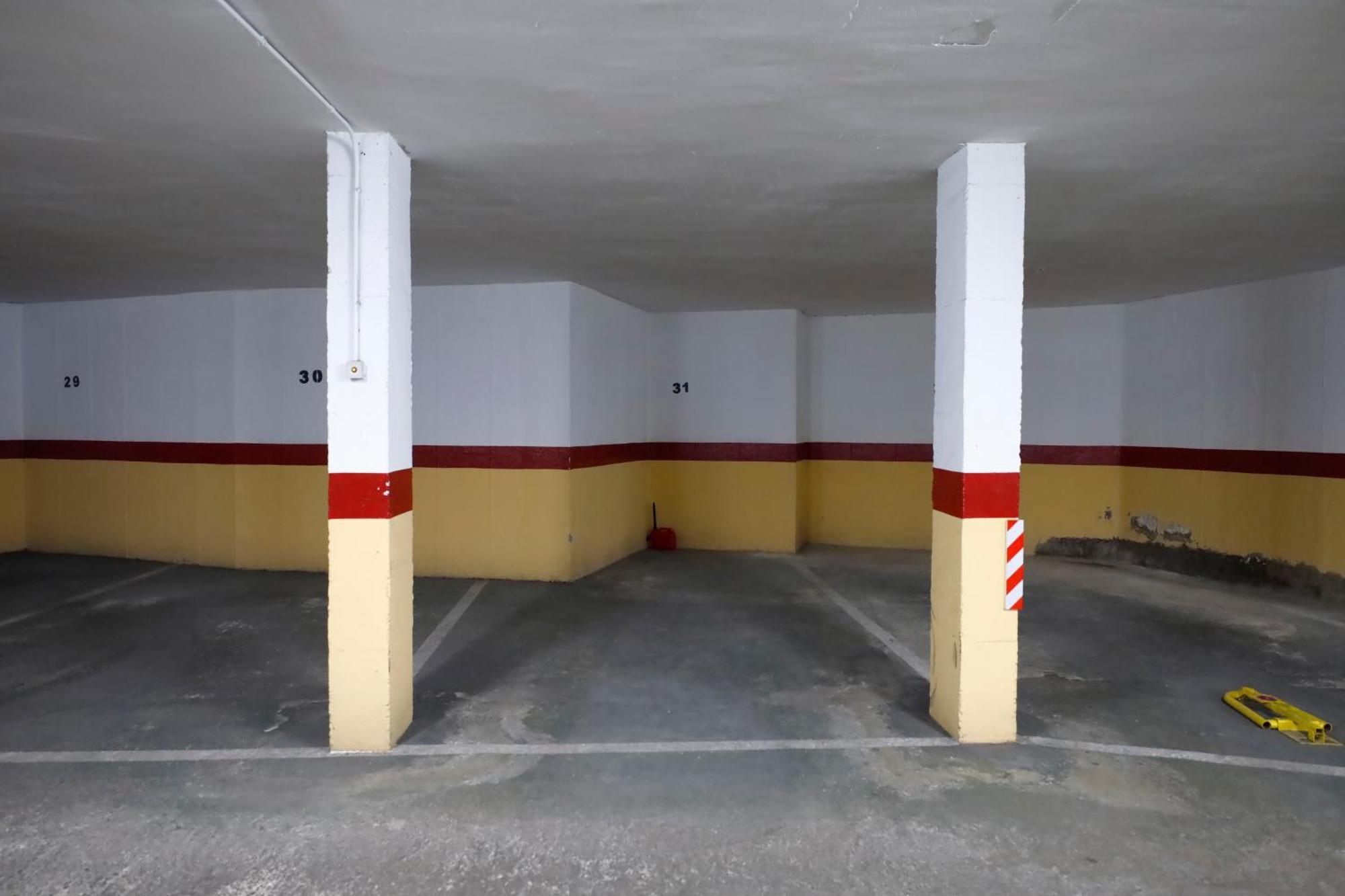 R & T Cordoba Center Apartamentos - Parking Ngoại thất bức ảnh