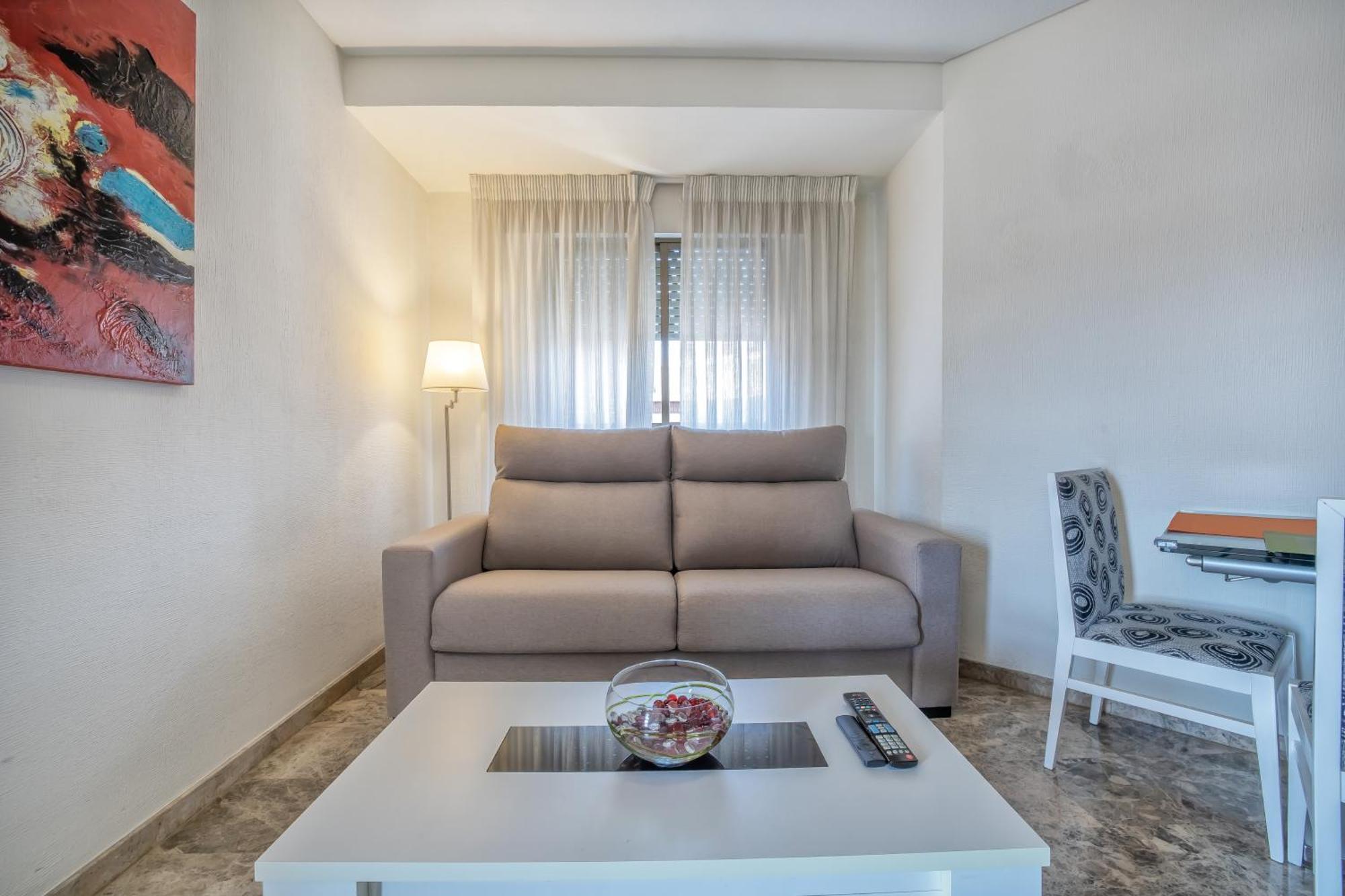 R & T Cordoba Center Apartamentos - Parking Ngoại thất bức ảnh