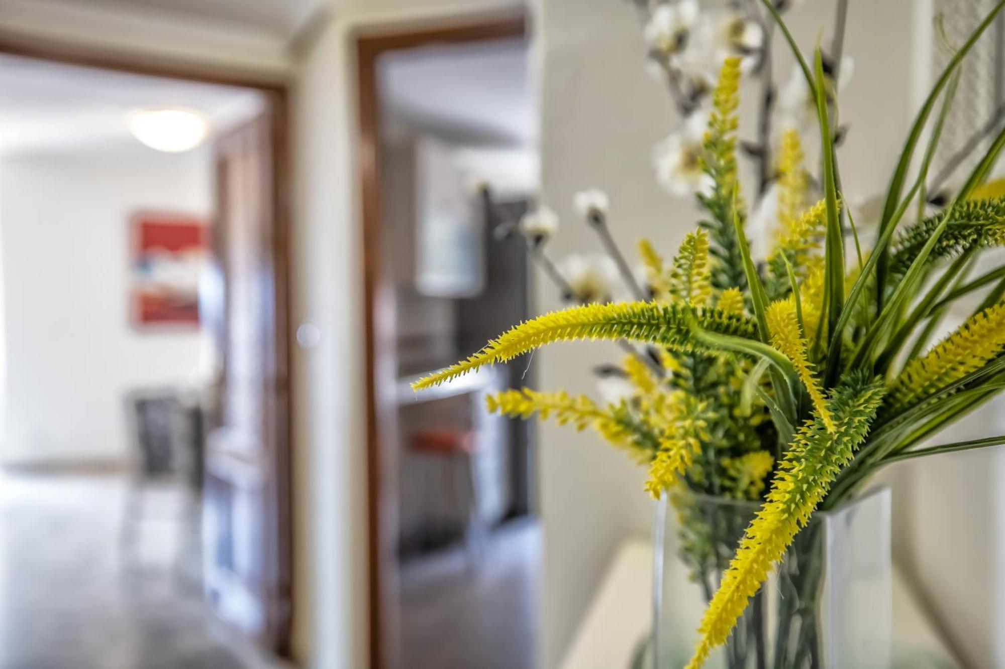 R & T Cordoba Center Apartamentos - Parking Ngoại thất bức ảnh