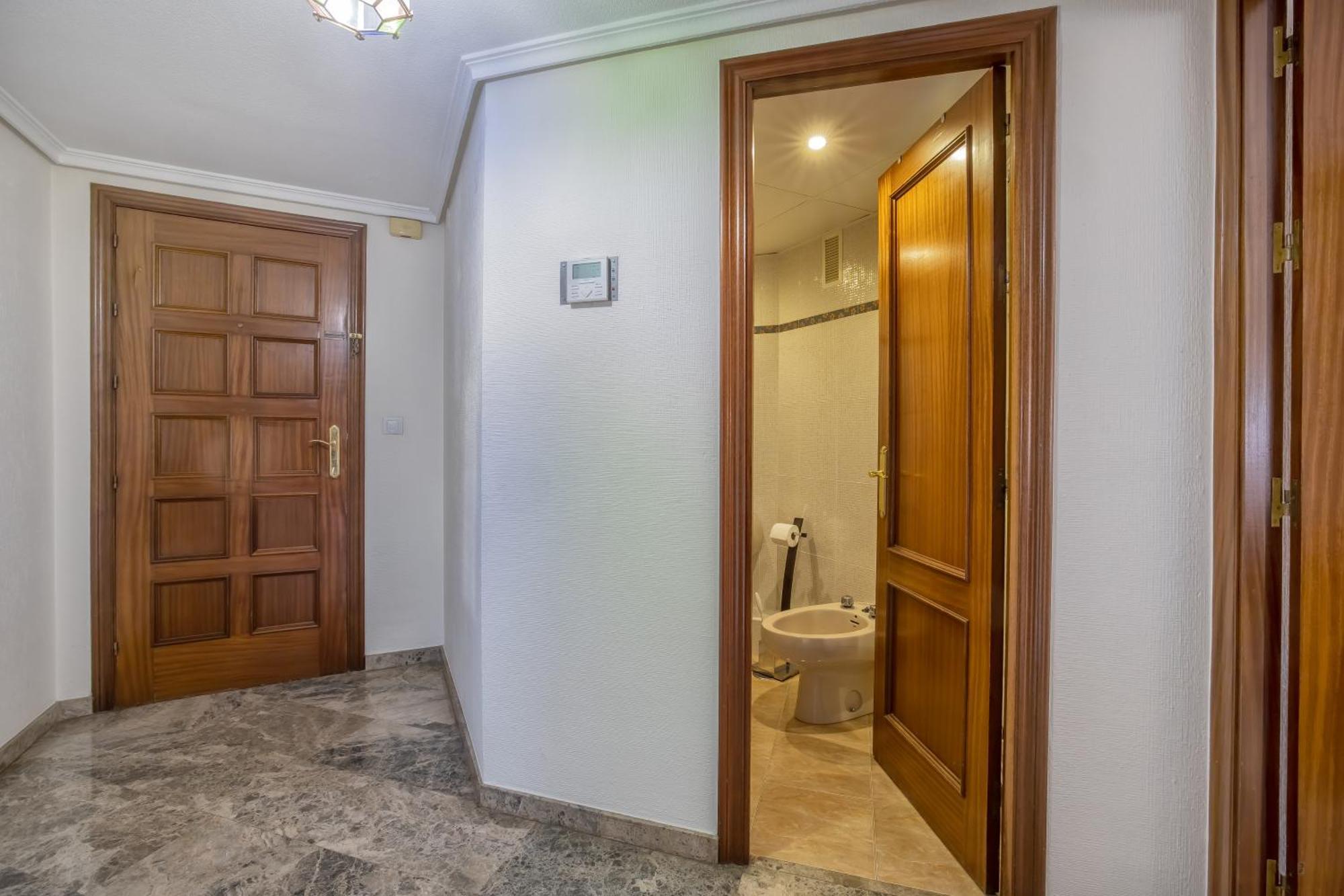 R & T Cordoba Center Apartamentos - Parking Ngoại thất bức ảnh