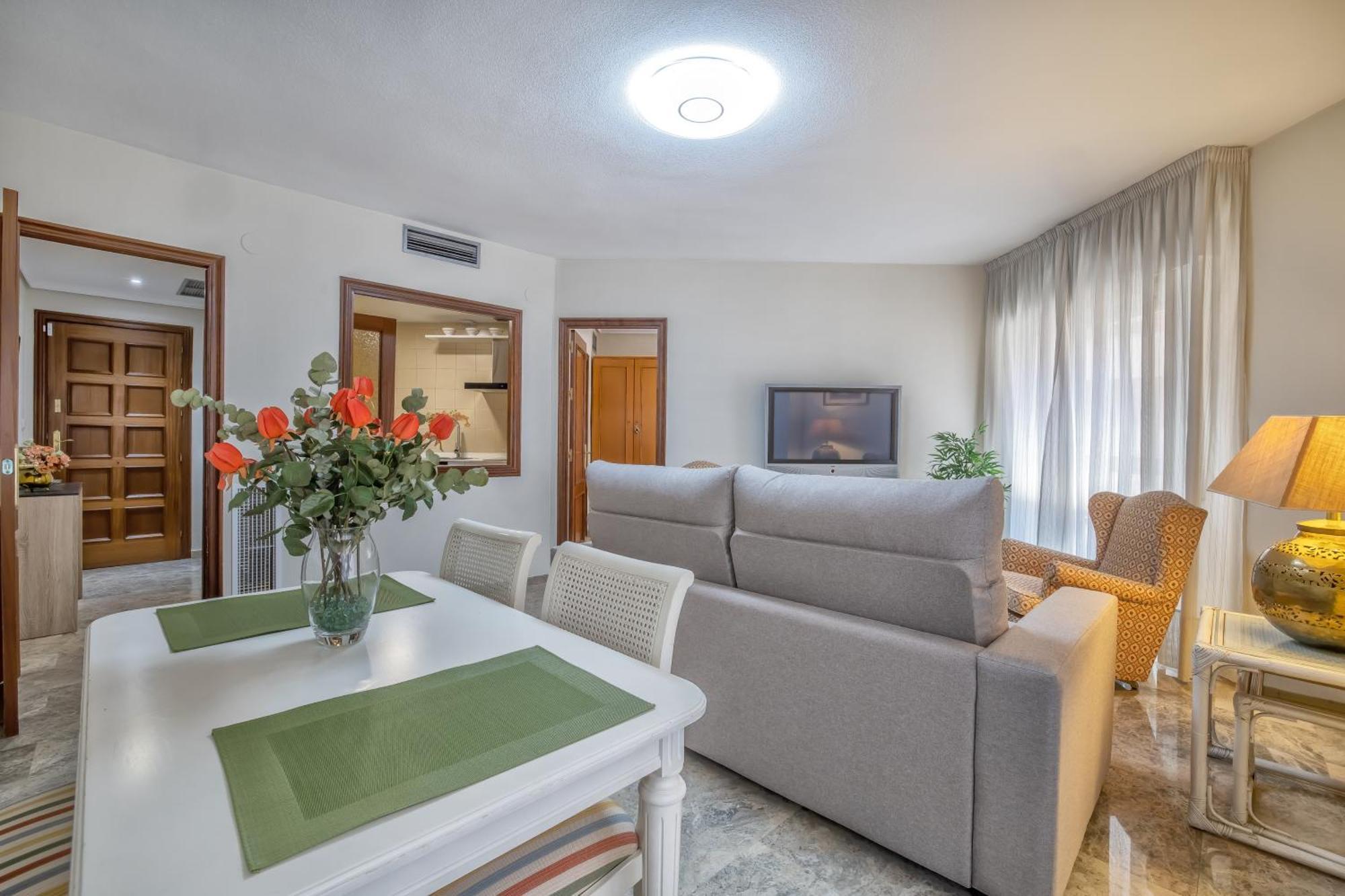 R & T Cordoba Center Apartamentos - Parking Ngoại thất bức ảnh