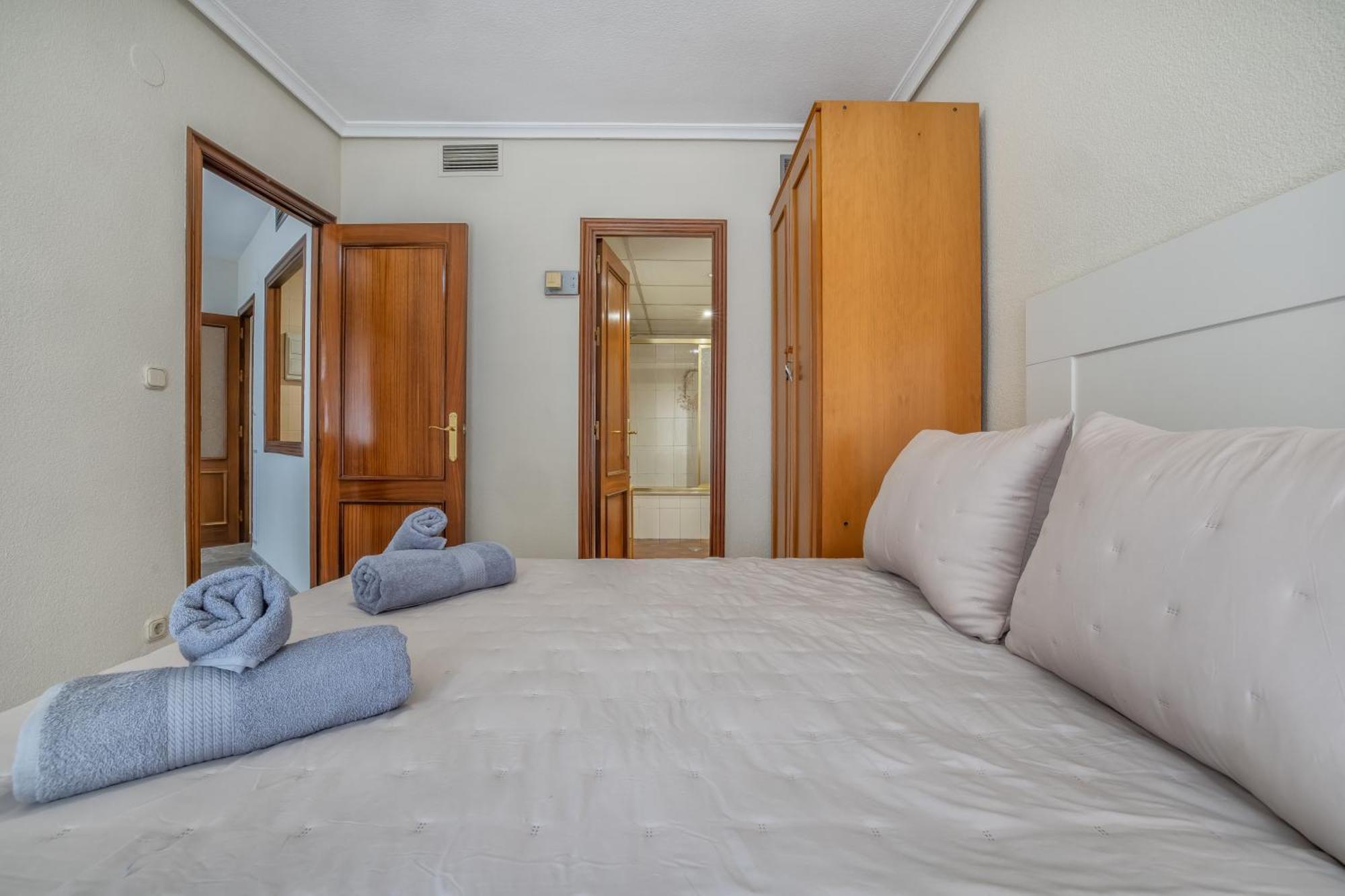 R & T Cordoba Center Apartamentos - Parking Ngoại thất bức ảnh