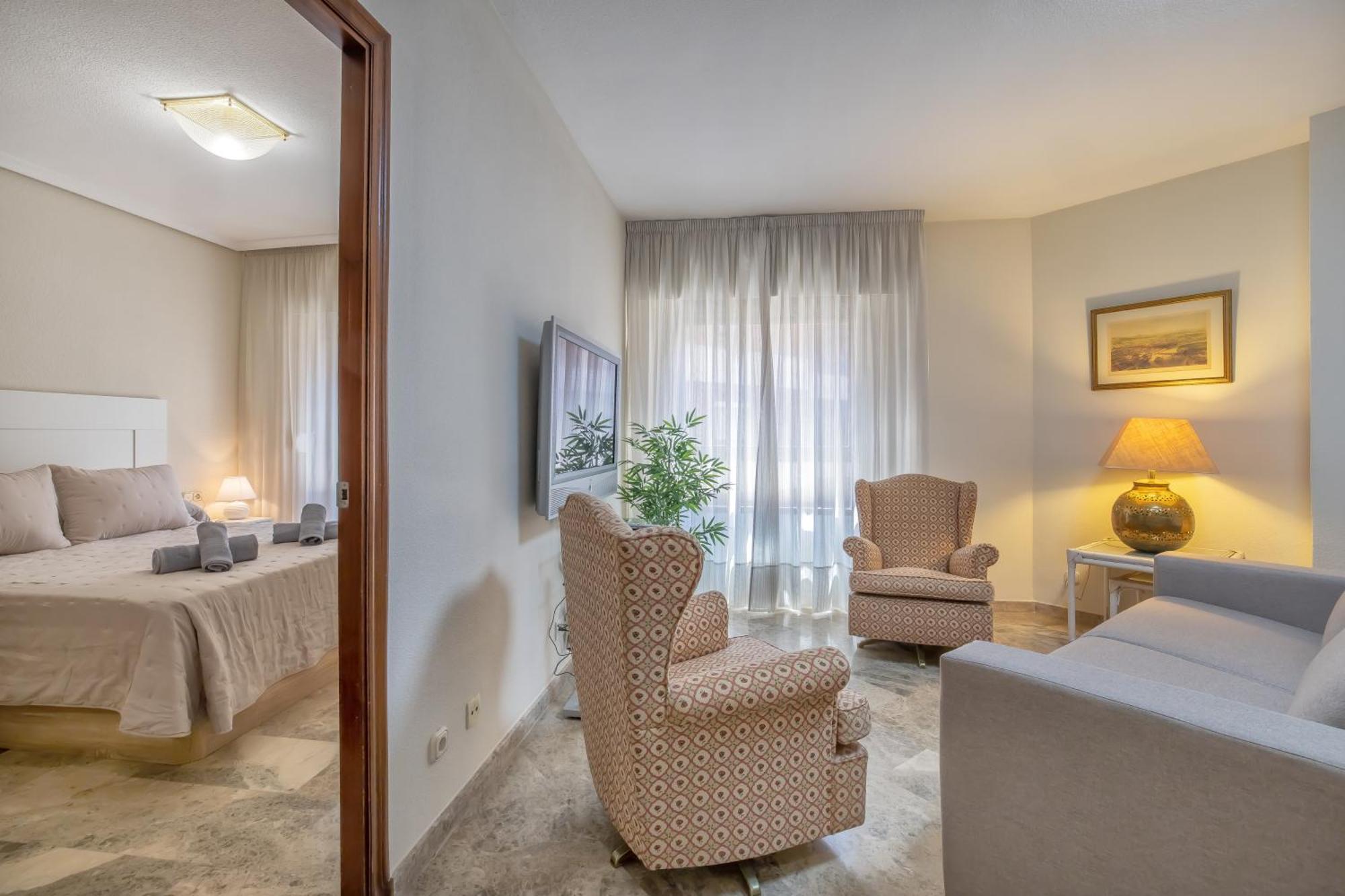 R & T Cordoba Center Apartamentos - Parking Ngoại thất bức ảnh