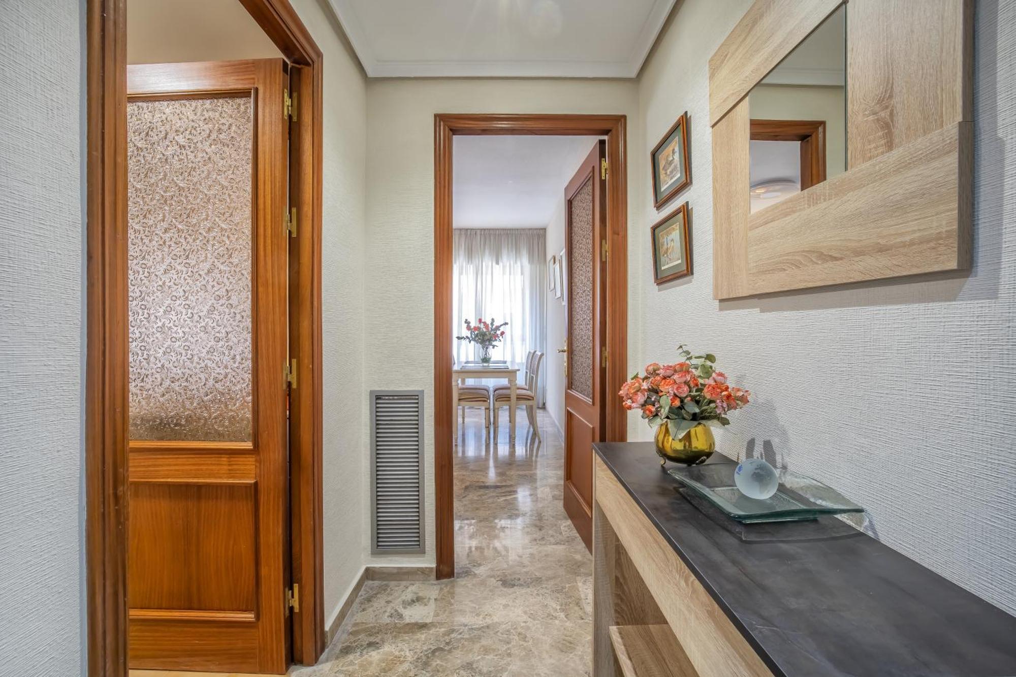 R & T Cordoba Center Apartamentos - Parking Ngoại thất bức ảnh