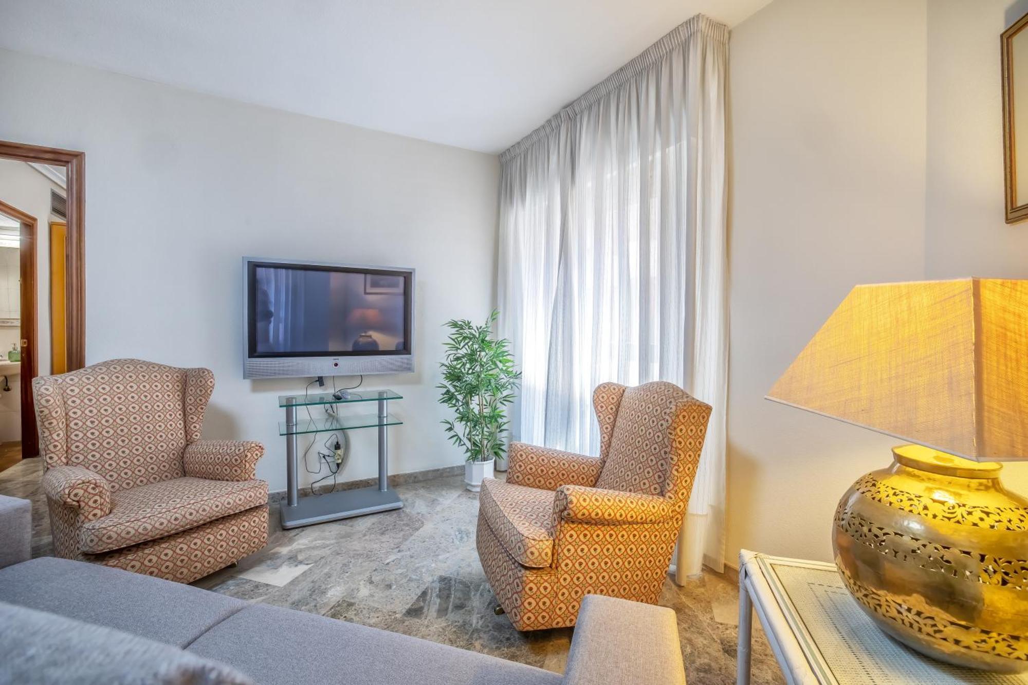R & T Cordoba Center Apartamentos - Parking Ngoại thất bức ảnh