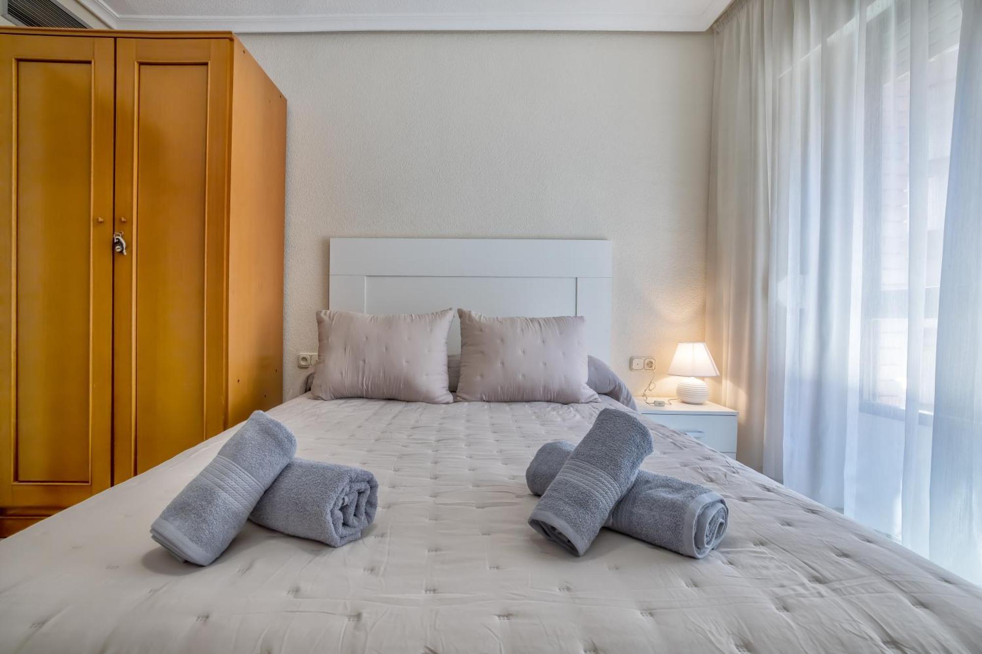 R & T Cordoba Center Apartamentos - Parking Ngoại thất bức ảnh