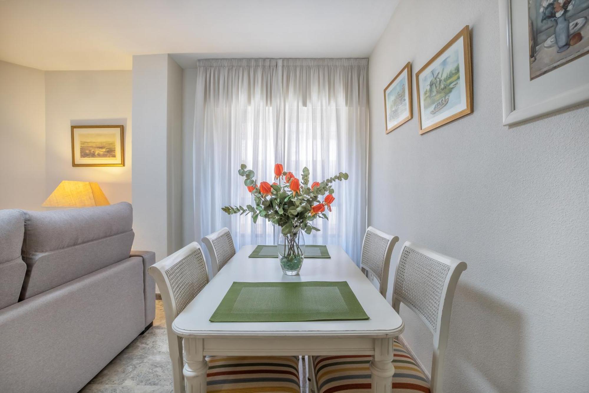 R & T Cordoba Center Apartamentos - Parking Ngoại thất bức ảnh